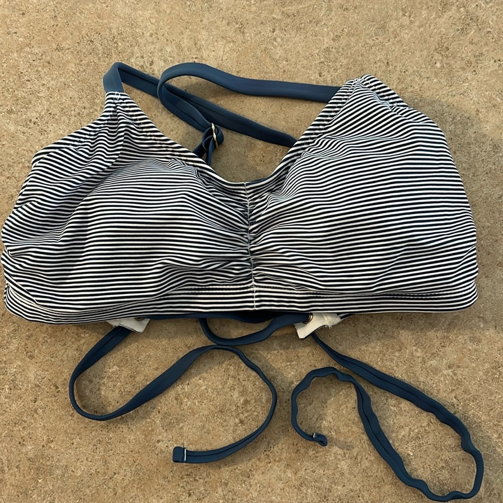 Xhilaration bikini top